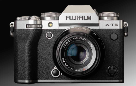 Fujifilm X-T5 представлена в конце 2022 года